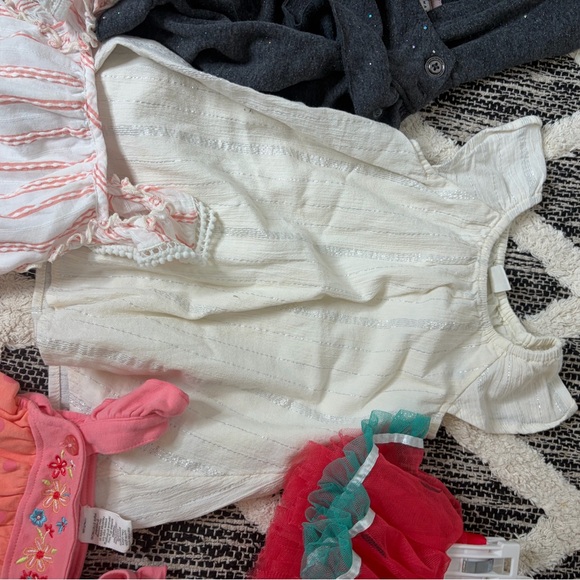 Assorted Baby Girl Clothing Set size 9/12mo - Picture 4 of 6